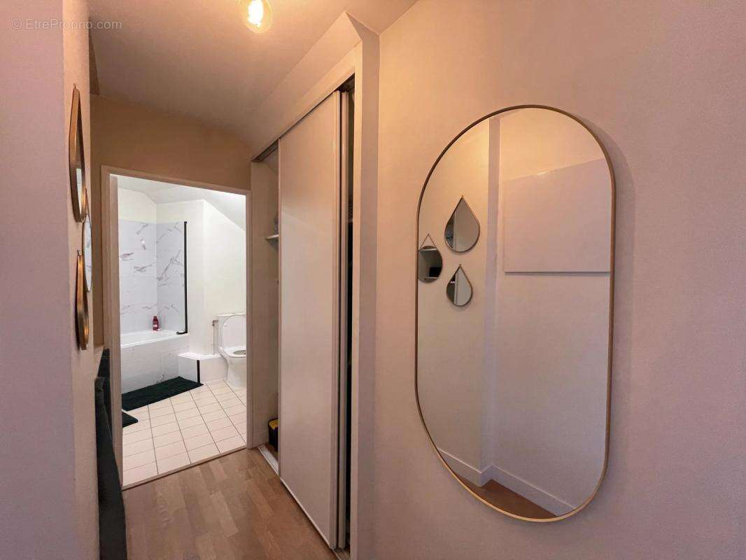 Appartement à VOISINS-LE-BRETONNEUX