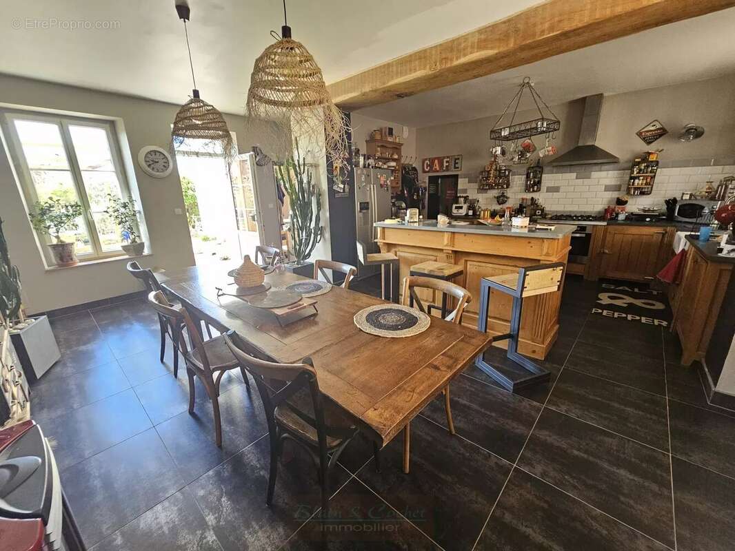 Maison à FERRIERES-EN-GATINAIS