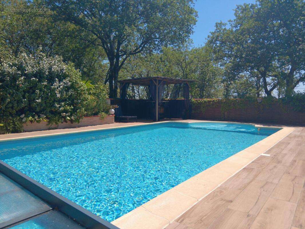 Crayssac 46150 Maison de plain-pied 215 m² terrain et piscine - photo 15