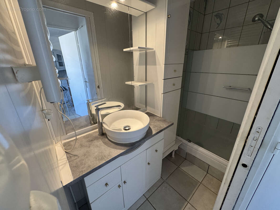 Appartement à BORMES-LES-MIMOSAS