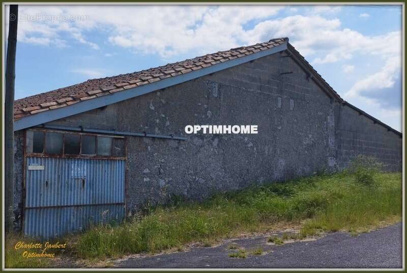 Maison à LA GENETOUZE