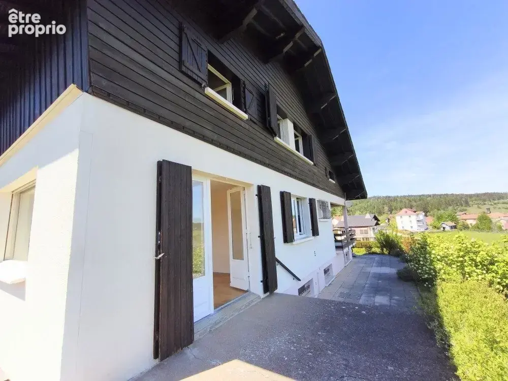 Maison 10 pièces 183 m² à vendre à Vaux-Et-Chantegrue (25160) - photo 2