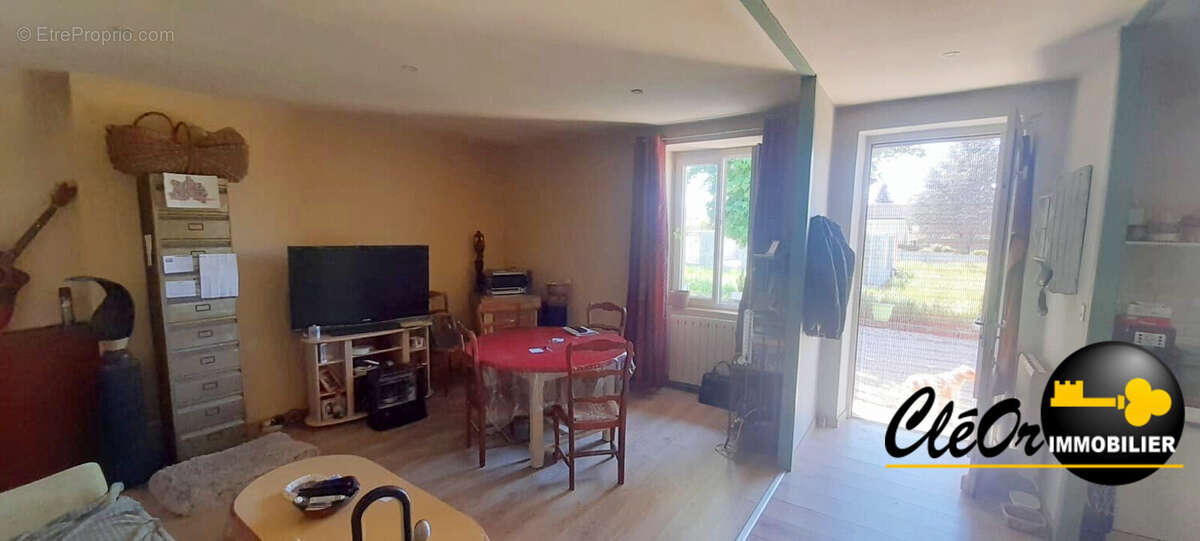 Maison à SIMANDRE