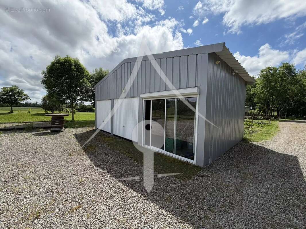 Maison à LAVERNOSE-LACASSE
