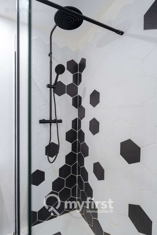 Bel appartement à la limite de la Garde sur Toulon. - photo 10