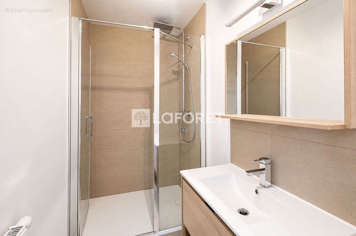 Juvisy-sur-Orge - Duplex 5 pièces de 93 m²  - terrasse de 22 m² - deux parkings et une cave - photo 10