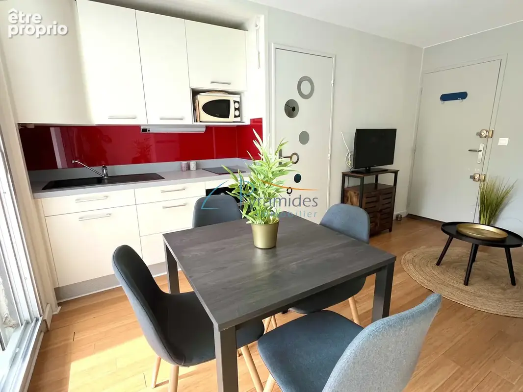 Studio cabine avec grande loggia, parking - photo 1