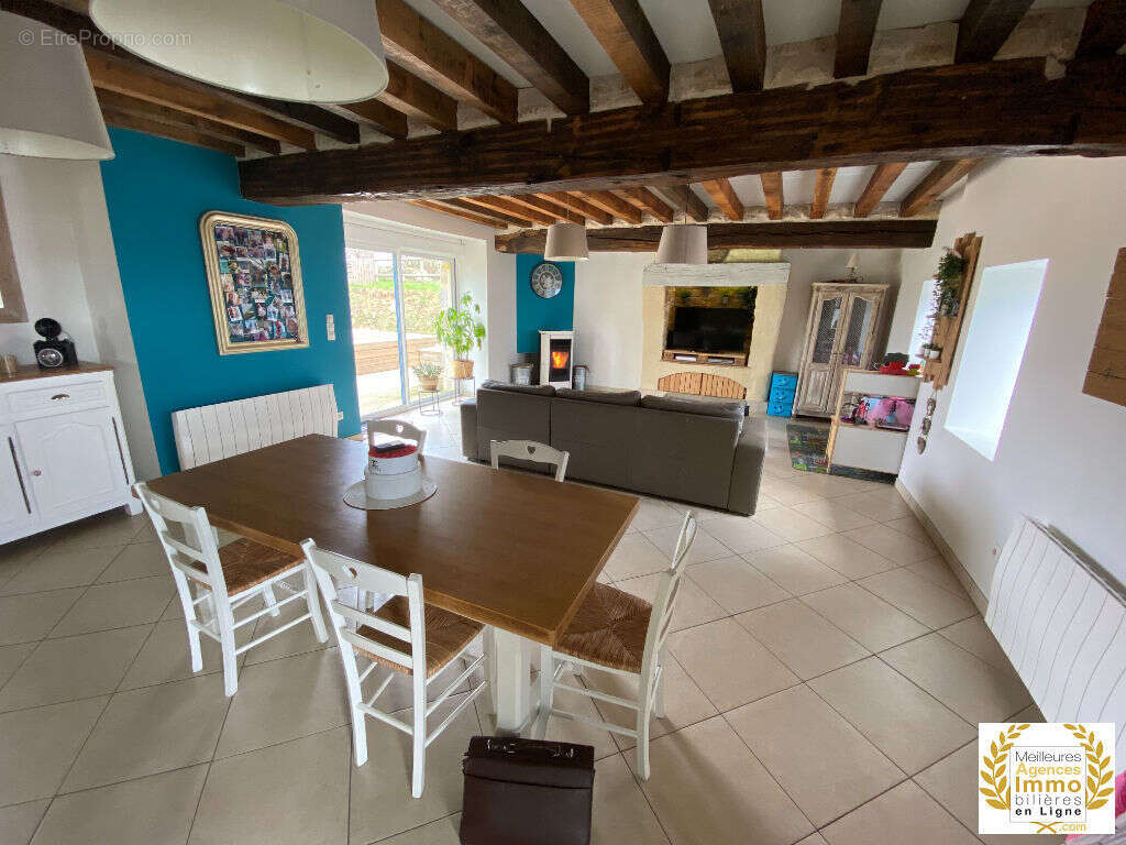 Maison à FRESNAY-SUR-SARTHE