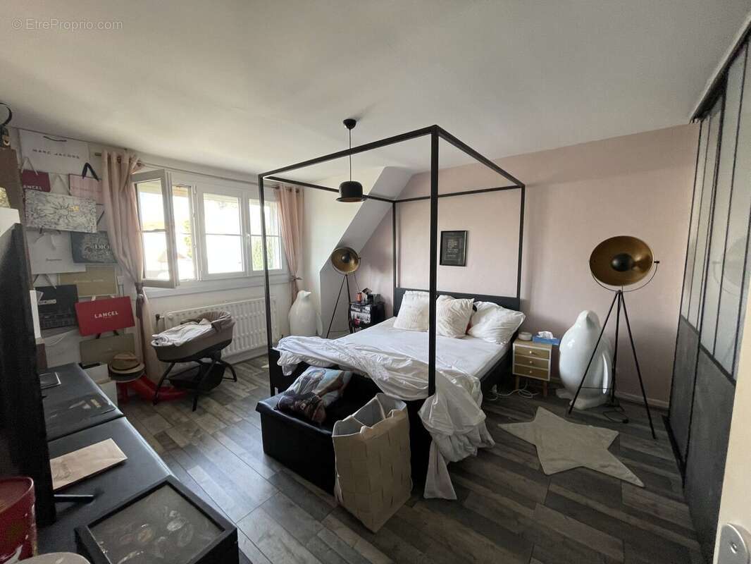Maison à LEERS