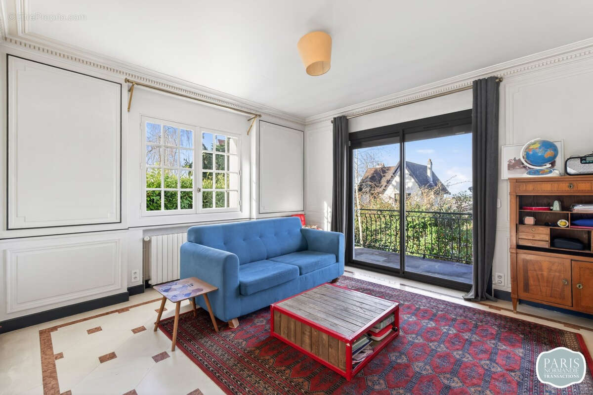 Maison à LOUVECIENNES