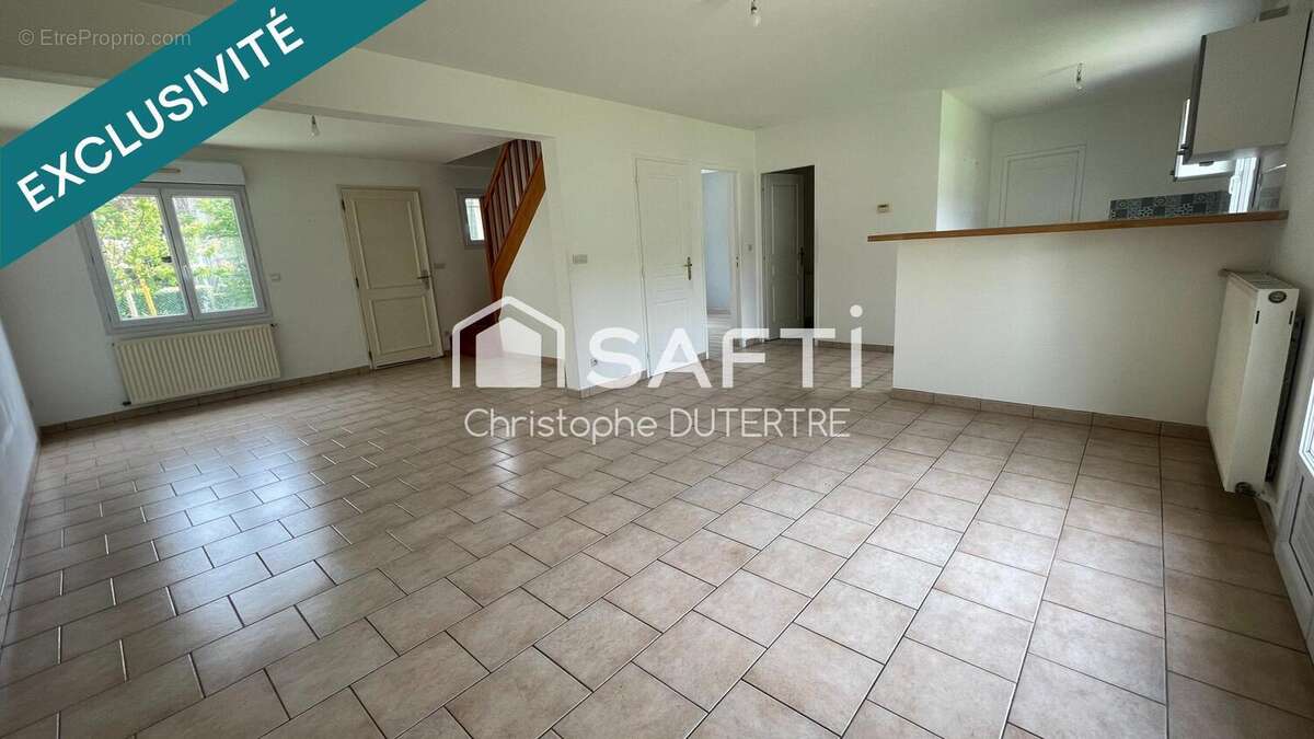 Photo 4 - Maison à LA CHAPELLE-SAINT-MESMIN