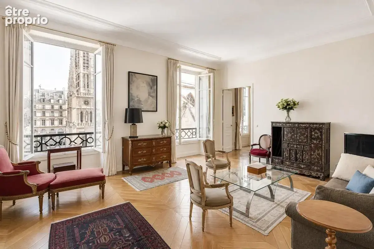 Appartement de 5 pièces de 119 m² situé à Paris - photo 2