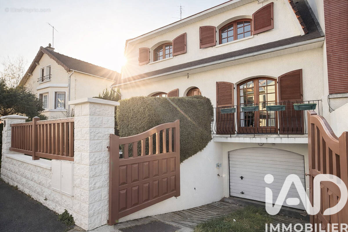 Photo 1 - Maison à NOISY-LE-SEC