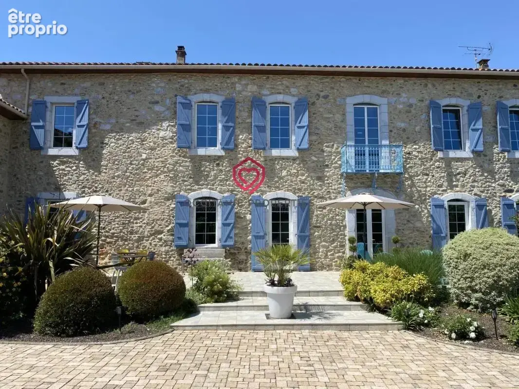 Exceptionnelle propriété avec énorme potentiel - photo 3