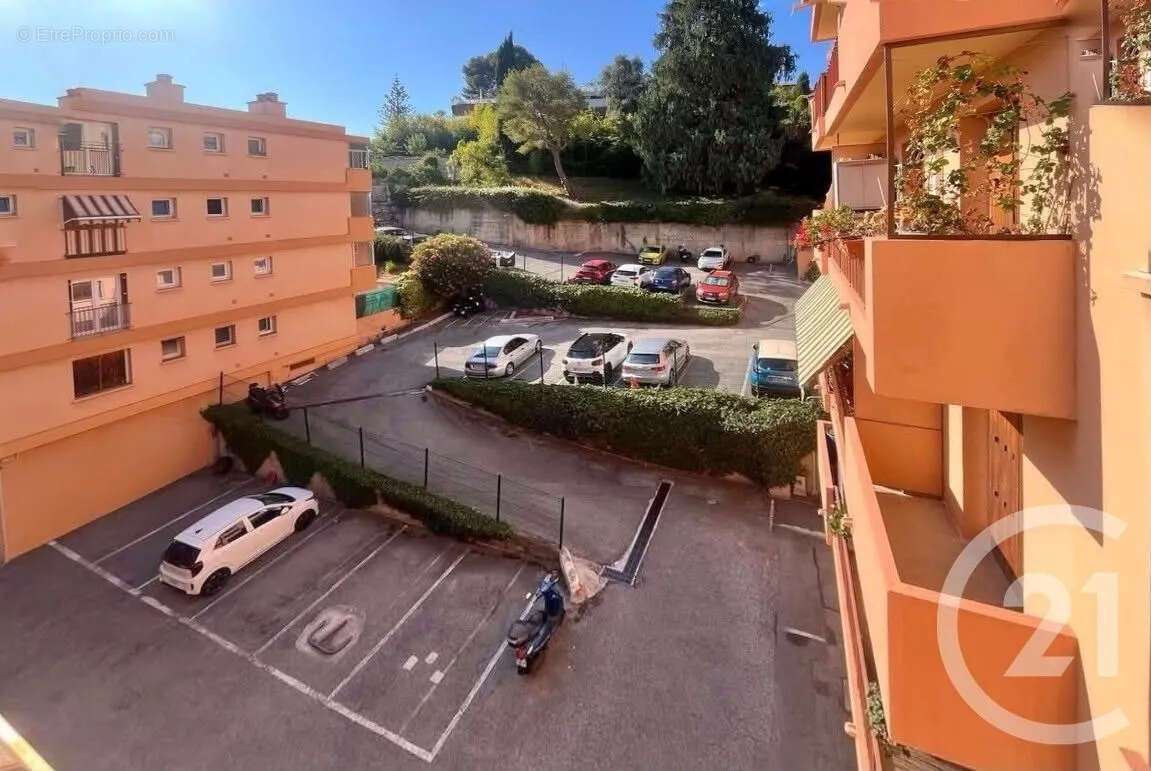 Appartement à ROQUEBRUNE-CAP-MARTIN