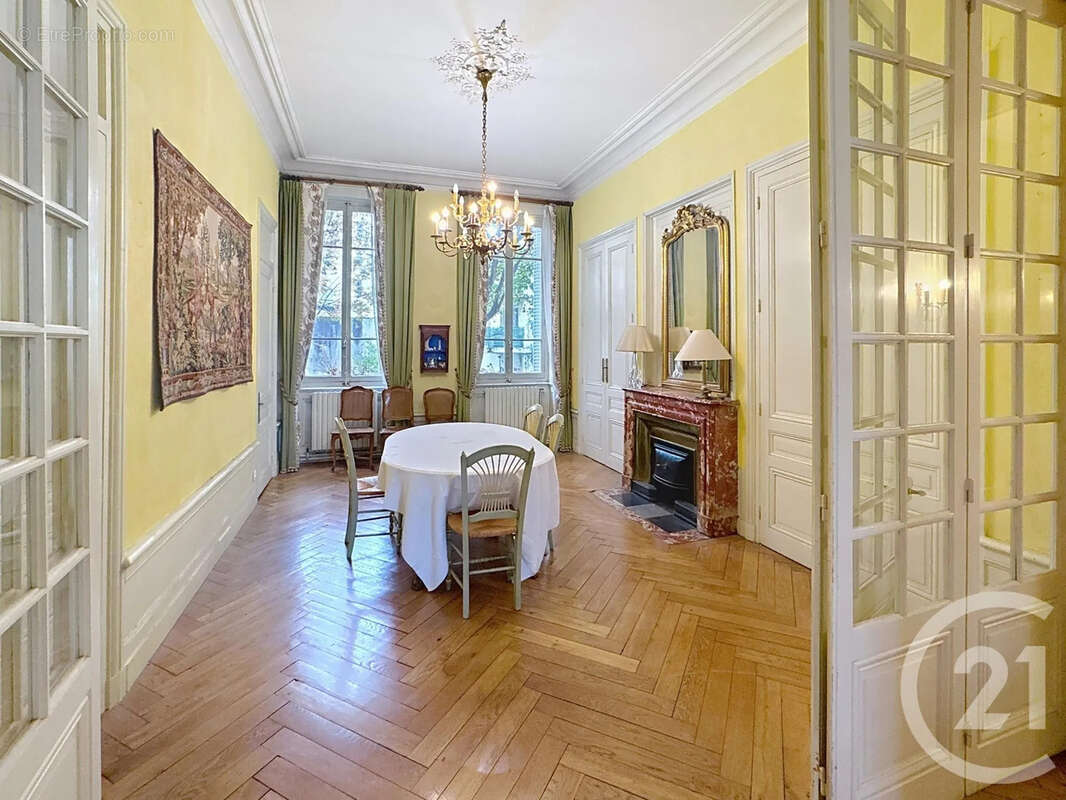 Appartement à LYON-7E