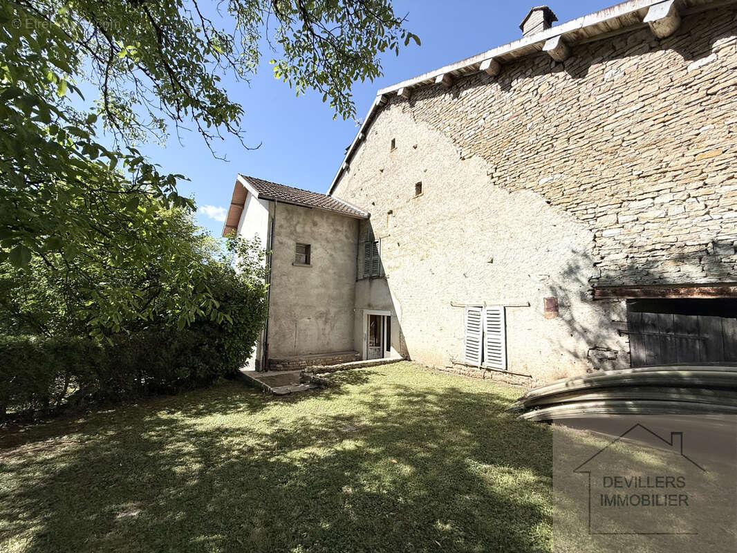 Ferme mitoyenne à rénover avec dépendances   Scey-Maisières - photo 3