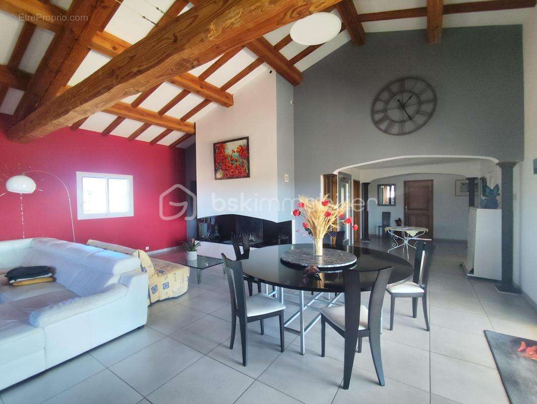 Maison à ORGNAC-L'AVEN