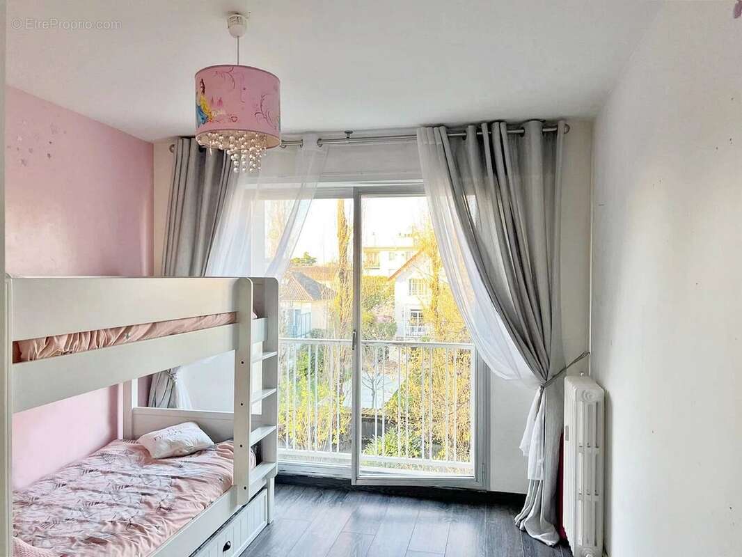 Appartement à SAINT-MAUR-DES-FOSSES