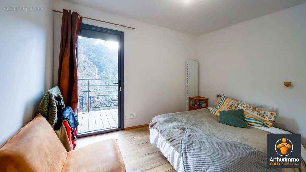 Maison à LE CRESTET