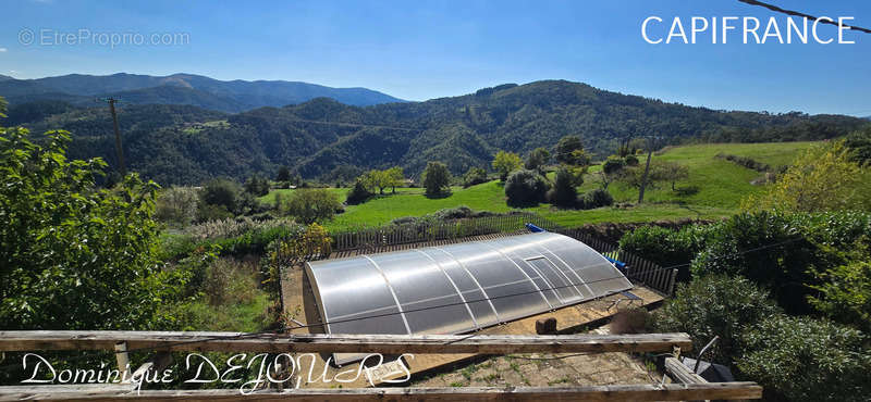 Maison à SAINT-MICHEL-DE-CHABRILLANOUX