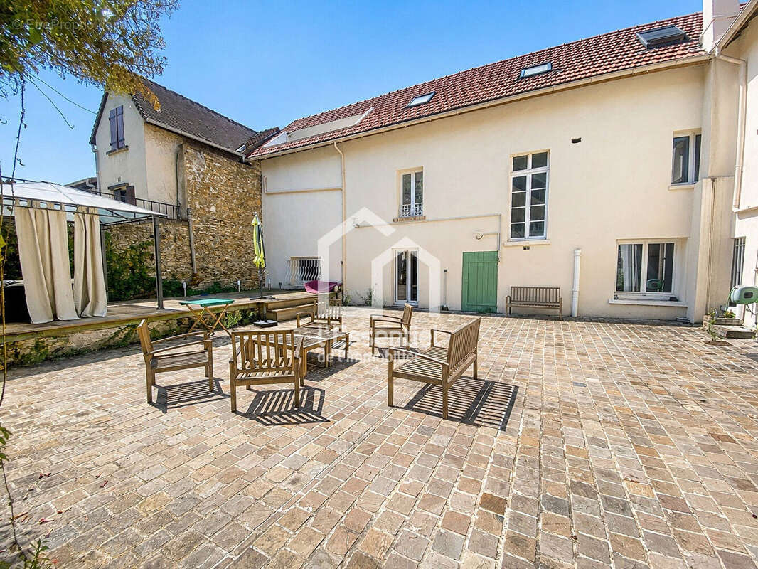 Maison à VAUX-SUR-SEINE