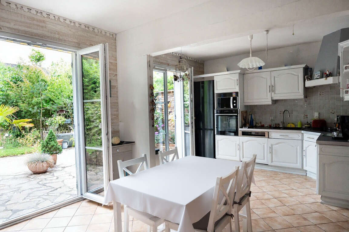 Maison à BRY-SUR-MARNE