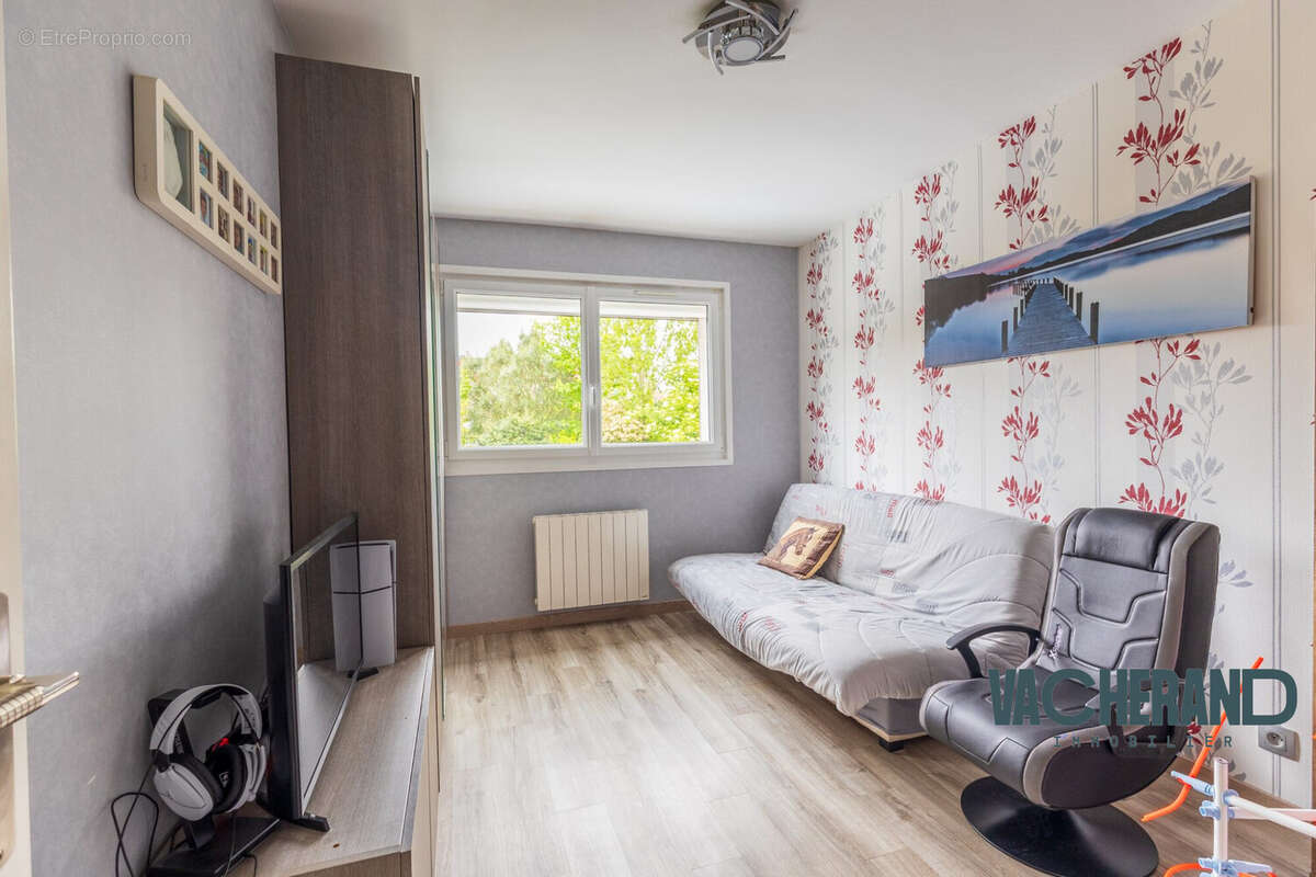 Maison 130 m² à Ennetieres-En-Weppes  - photo 5