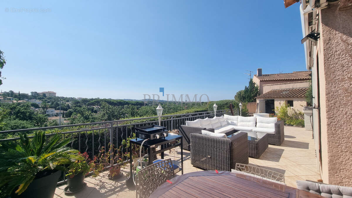 Maison à FREJUS