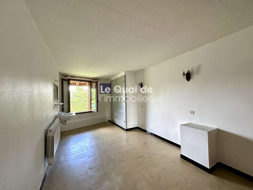 Maison à LA TERRASSE