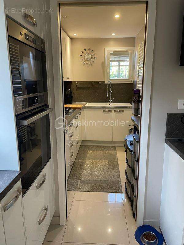 Maison à JOUY-MAUVOISIN