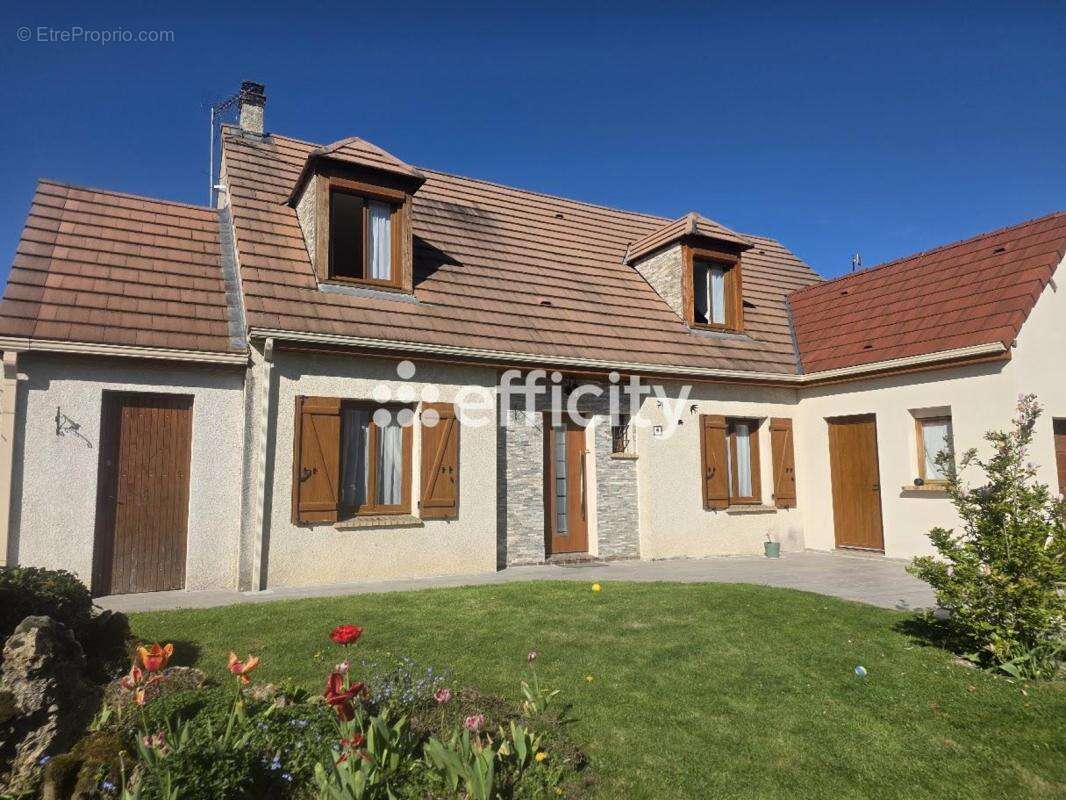 Maison à ABLIS