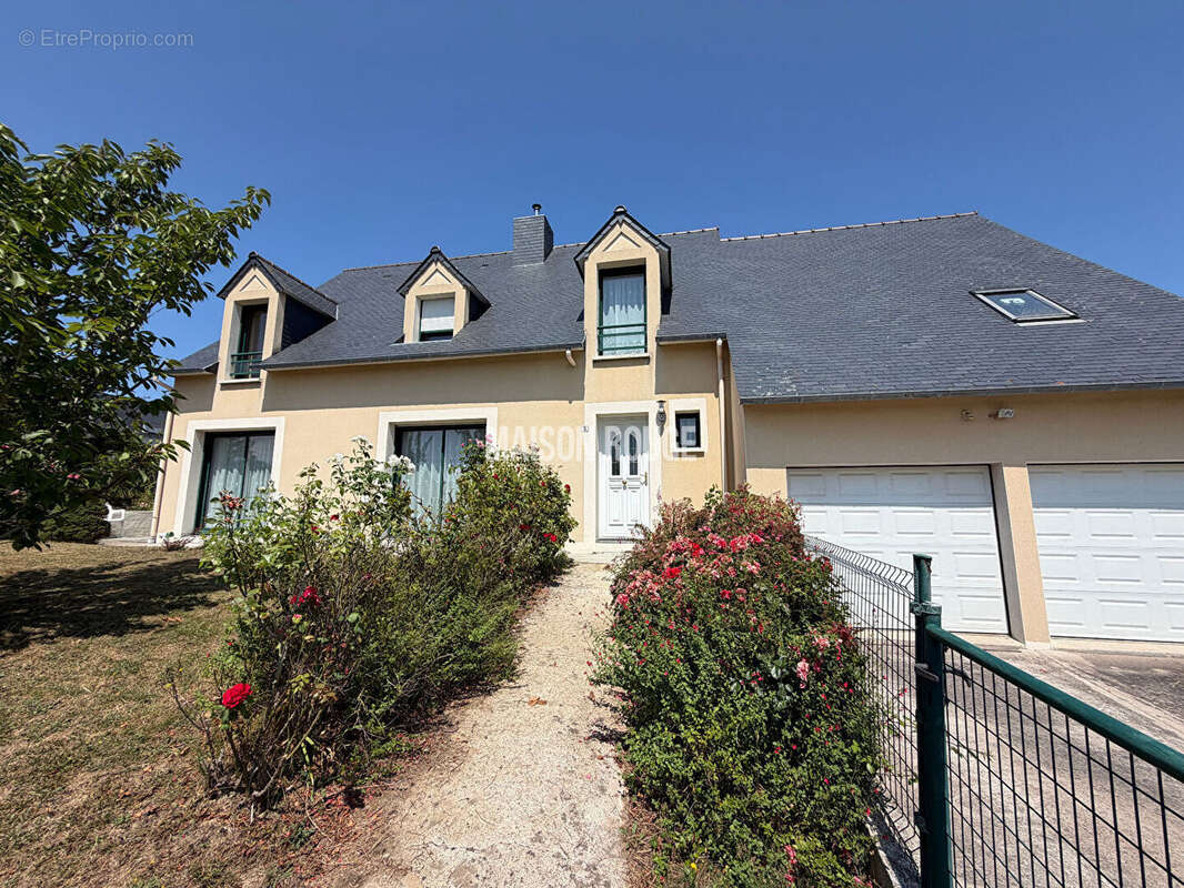 Grande maison familiale à Hénanbihen. - photo 19