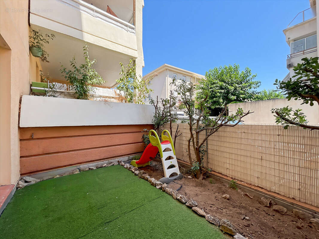 Appartement à MOUANS-SARTOUX