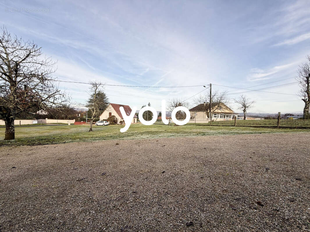 Terrain à RAZAC-SUR-L&#039;ISLE