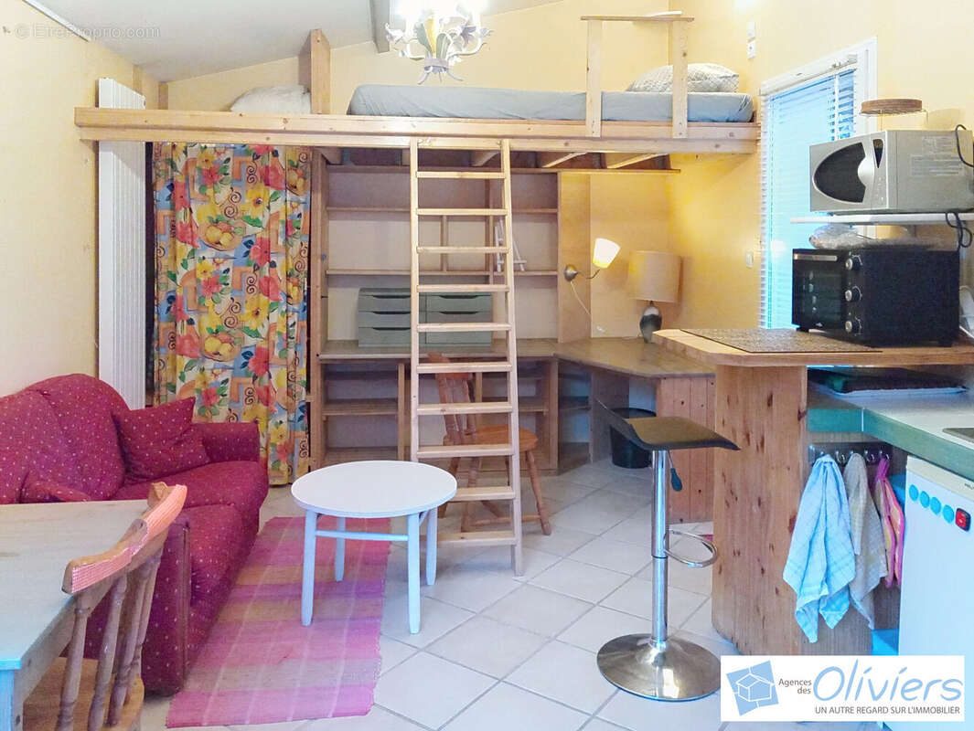 Maison à VOISINS-LE-BRETONNEUX