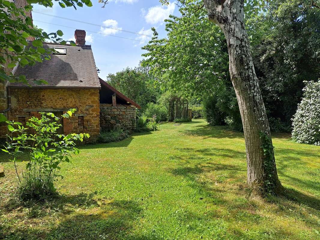 Maison à CHAILLAC
