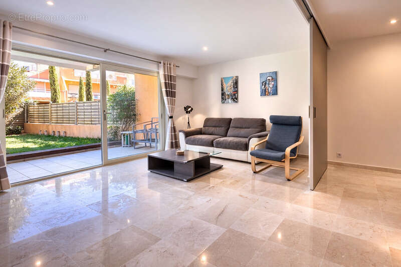 Appartement à THEOULE-SUR-MER