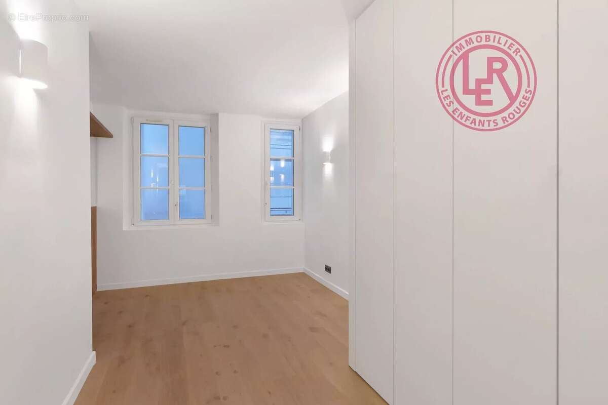 Appartement à PARIS-3E