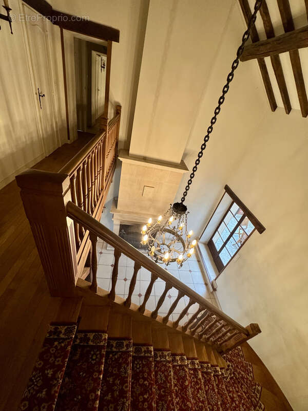Maison à SAINTE-GENEVIEVE-DES-BOIS