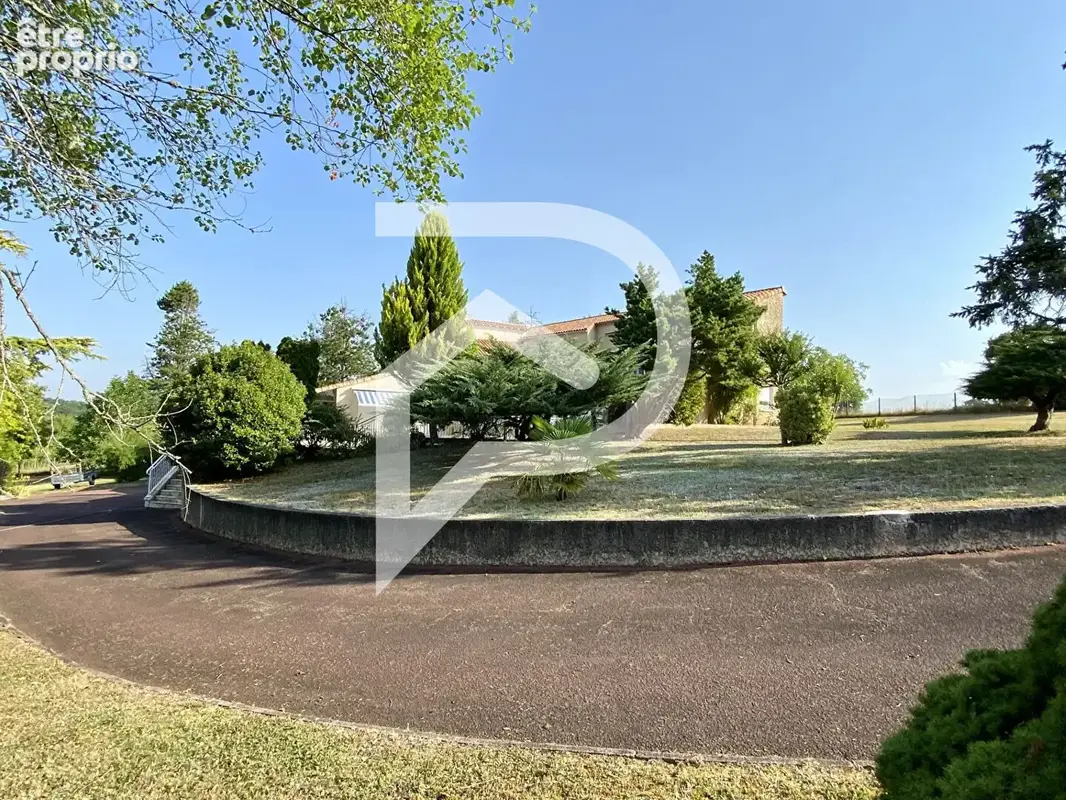 Propriété contemporaine d'exception- Un art de vivre sur les hauteurs de Ribérac - photo 3