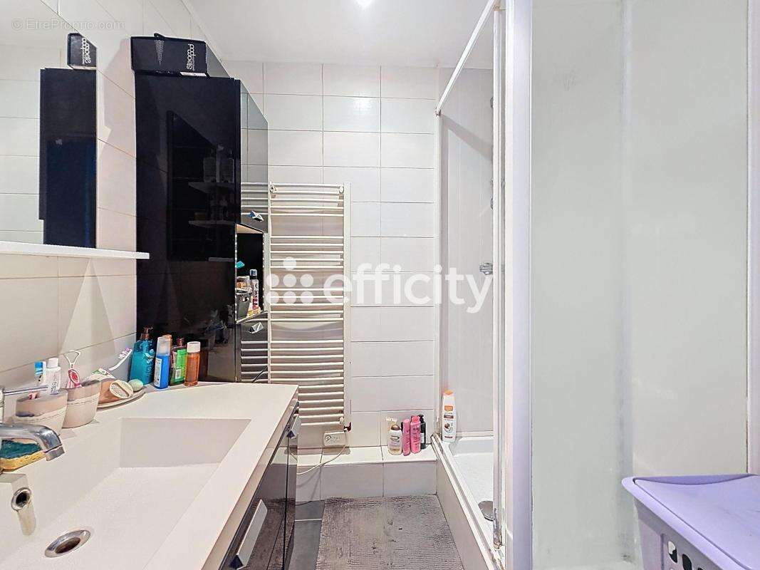 Appartement à LE PLESSIS-TREVISE