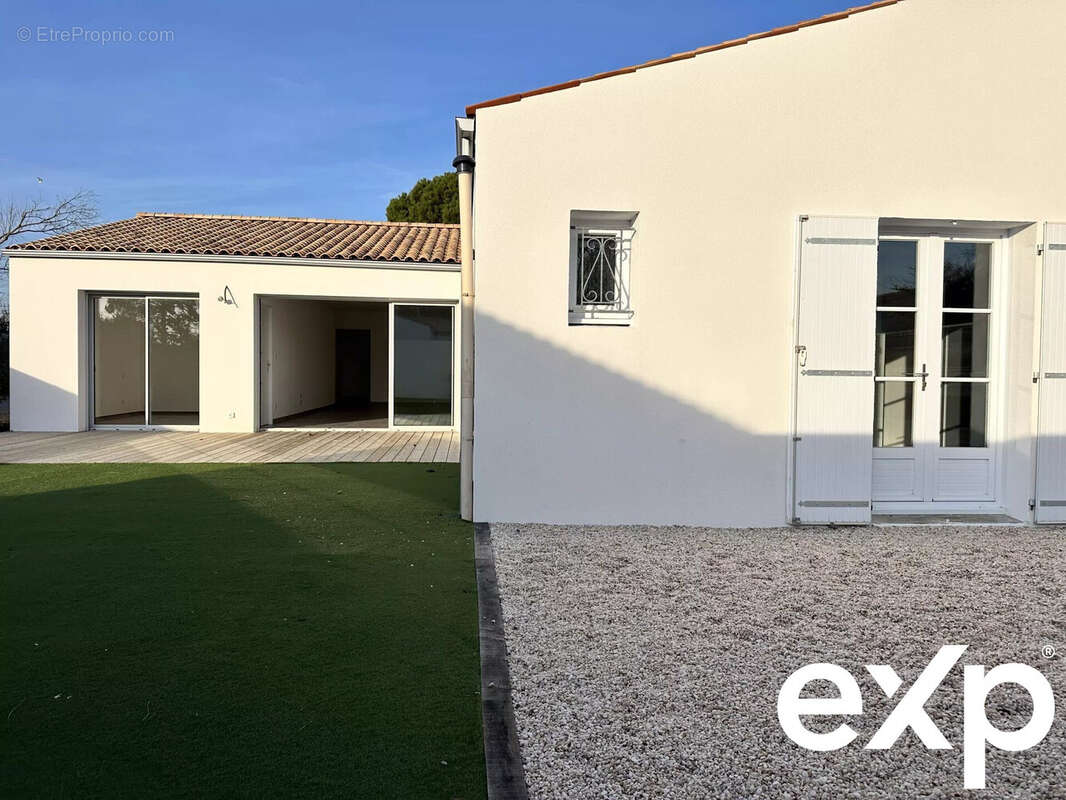 Maison à SAINTE-SOULLE