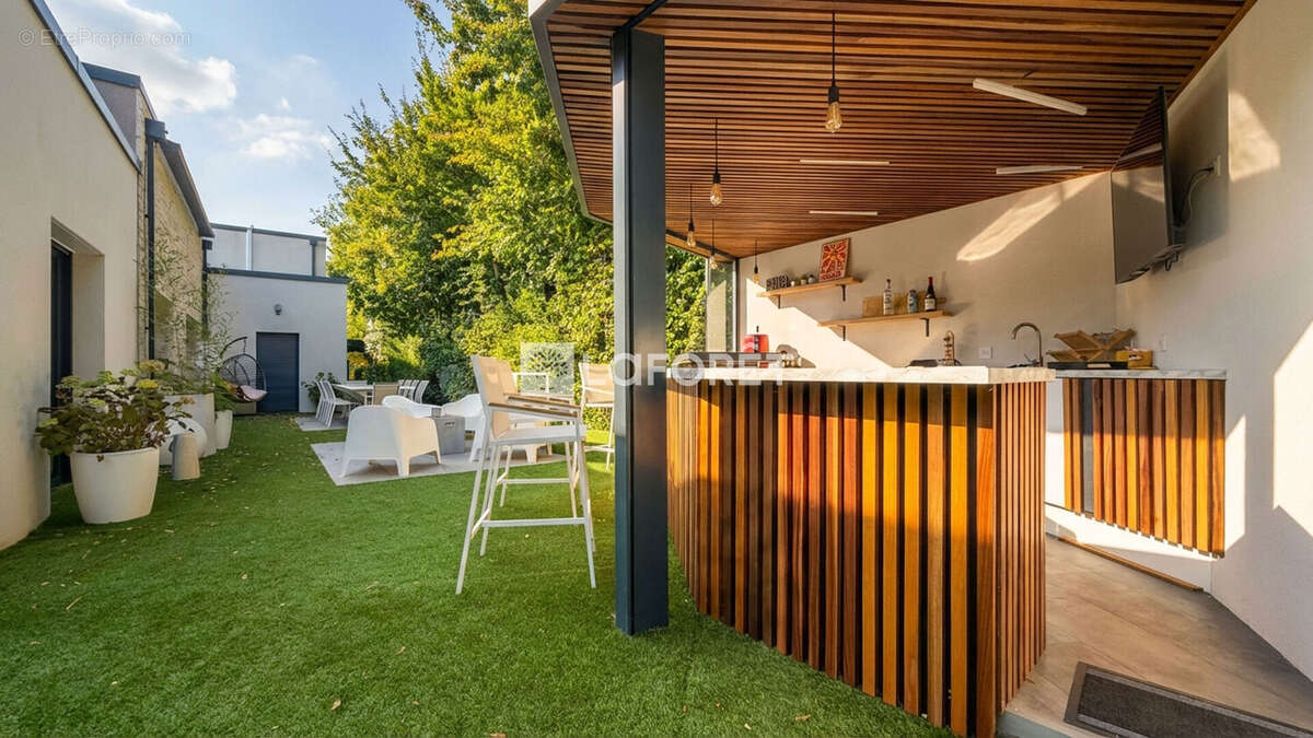 Maison à SAINT-CYR-SUR-LOIRE