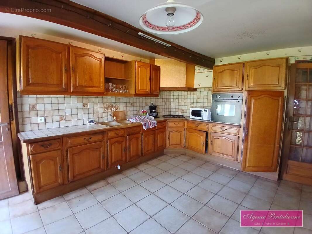 Maison à CREVECOEUR-LE-GRAND