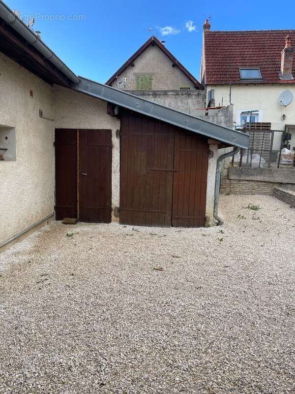 Maison à LAMARCHE-SUR-SAONE