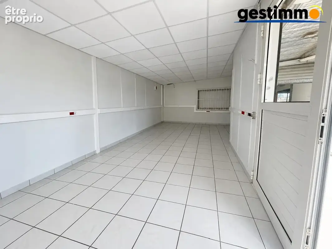 Commerce 460 m² à vendre à Macouria (97355) - photo 7
