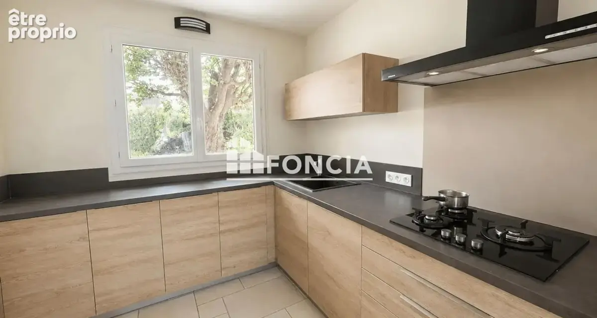 À VENDRE – GENAY – Maison familiale 3/4 chambres – 103 m² – Parcelle 367 m² – Environnement calme - photo 3