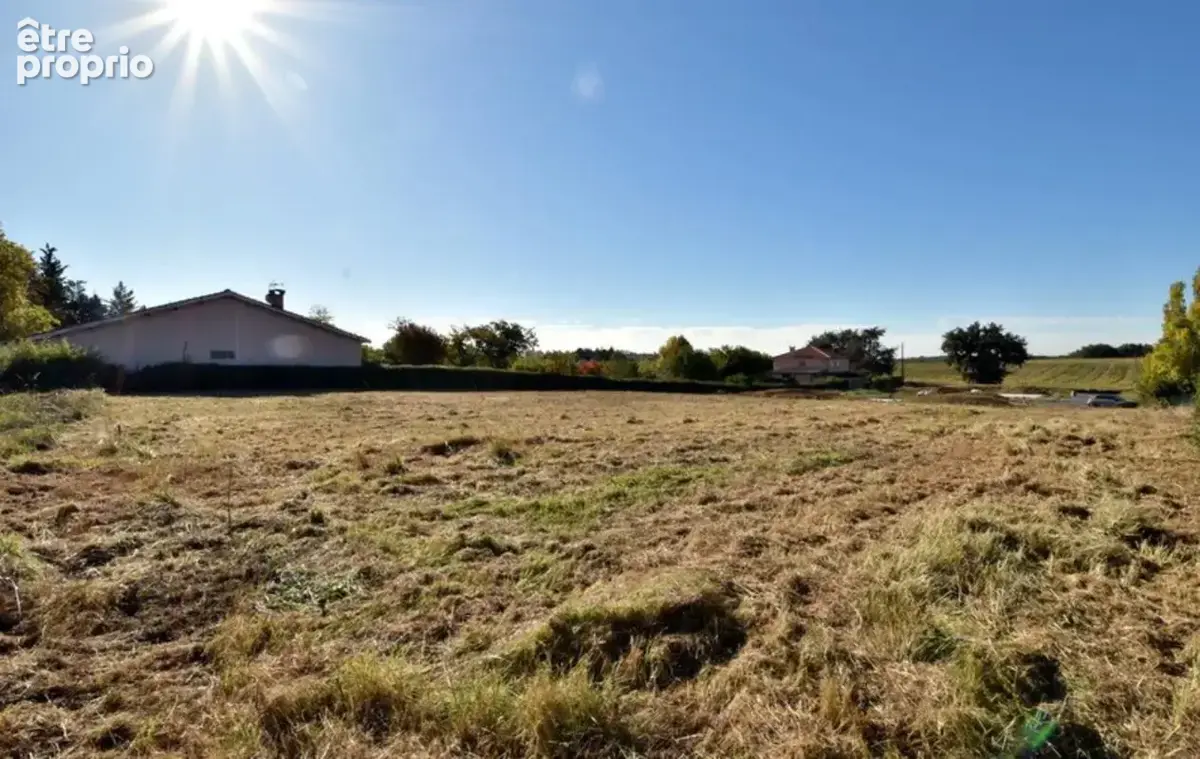 Terrain à MONTASTRUC-LA-CONSEILLERE