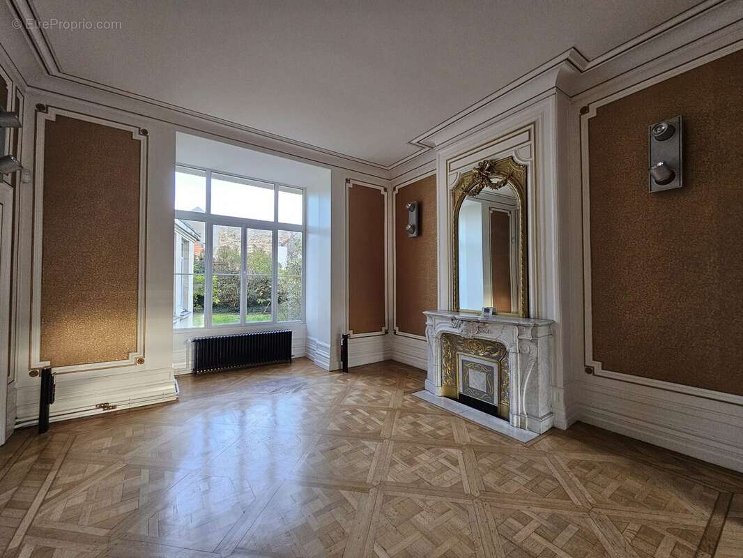 Commerce à BOULOGNE-SUR-MER